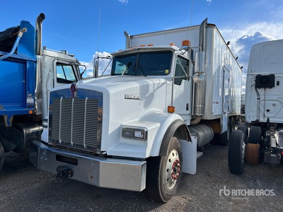 2004 Kenworth T800 6x4 Furgonetka