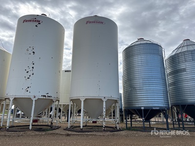 Friesen +/- 165 ton 5 Ring Fertilizer Hopper Grain Bin