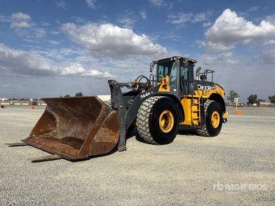 2018 John Deere 744K Wiellader