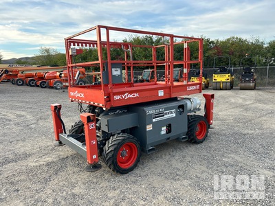2019 Skyjack 6826RT 4x4 Dual Fuel Scissor Lift
