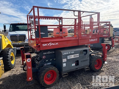 2017 Skyjack SJ6826 RT 4x4 Dual Fuel Plateforme élévatrice à ciseaux