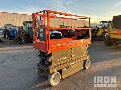 2016 Skyjack SJ III 3226 Electric Scissor Lift