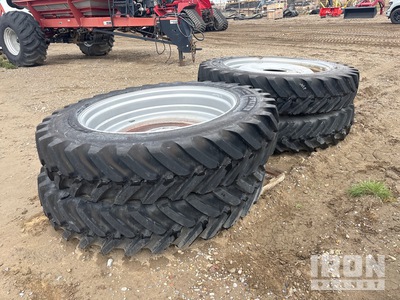 Quantity of (4) 380/90R46 Banden