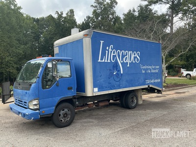 2006 Isuzu 4x2 Landscape Truck