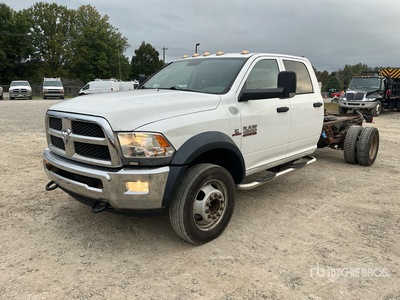 2014 Ram 4500 4x4 Crew Cab Fahrgestell