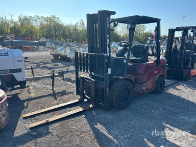 Taylor GT60L 5625 lb Pneumatic Tire Chariot Élévateur