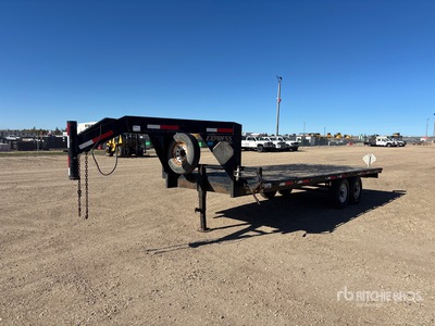 2013 Rainbow HM270-20GN 20 ft T/A Gooseneck Oplegger