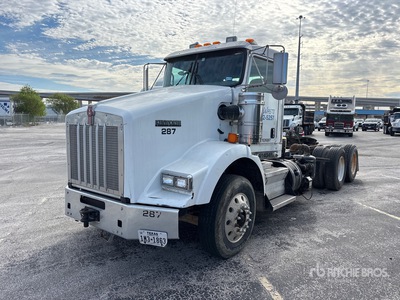 2014 Kenworth T800 6x4 T/A Day Cab Truck Tractor