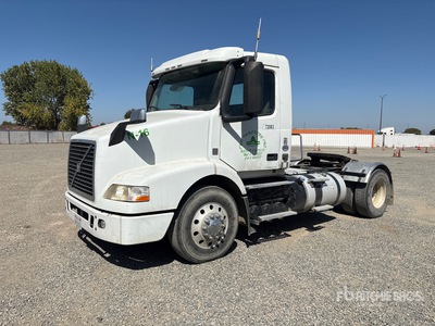 2016 Volvo VNM 4x2 Day Cab Prime Mover