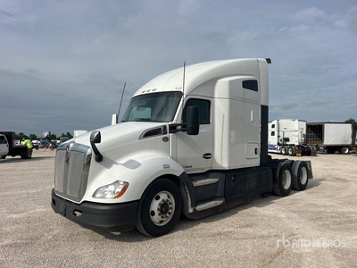 2022 Kenworth T680 6x4 Tracteur Routier Couchette