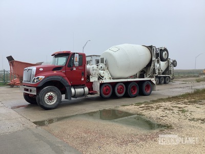 2013 International 7600 12x4 Mixer Truck