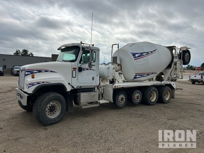 2008 International DF557 12x4 Mixer Truck