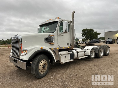 2013 Freightliner T/A Day Cab Truck Tractor