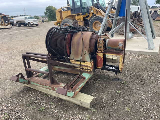 Skid-Mounted Cable Winch Skid-Mounted Cable Winch