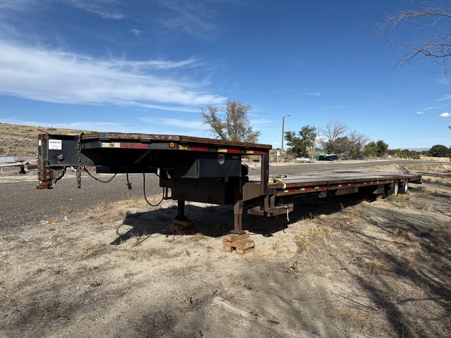 2017 Lone Star 53 ft T/A Gooseneck Step Deck Trailer