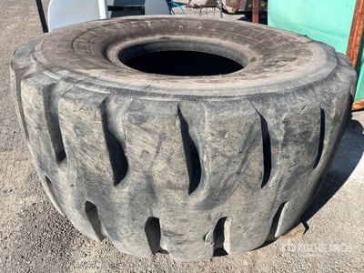 Bridgestone 35/65R33 Opony