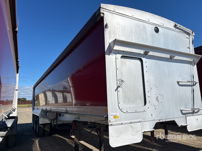 2010 Sloanebuilt 10.9 m Tri/A Tipping Trailer