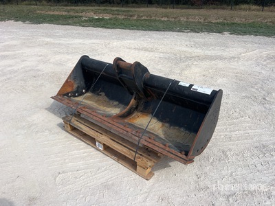 Blanchard Equipement GC13T Cleanup Godet de Curage Surbaisse Bucket