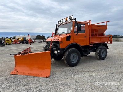 2009 Mercedes-Benz Unimog 4x4 Service Truck