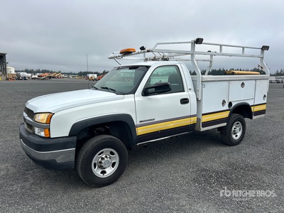 2004 Chevrolet Silverado 2500HD 4x2 Camion utilitaire