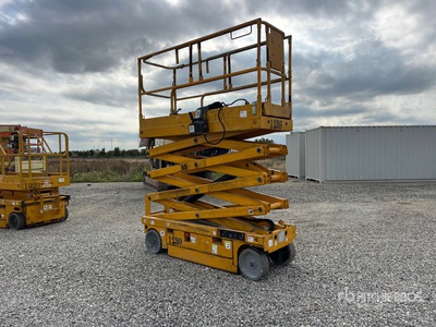 2007 Haulotte Compact 10N Electric Plateforme élévatrice à ciseaux