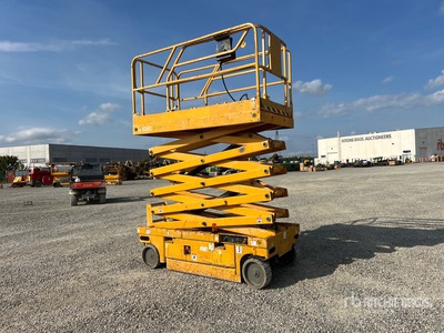 2007 Haulotte Compact12 Electric Plateforme élévatrice à ciseaux