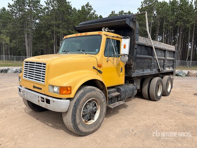 1996 International 4000 6x4 T/A Dump Truck