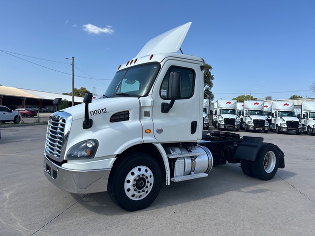 2019 Freightliner Cascadia 113 4x2 S/A Day Cab Truck Tractor