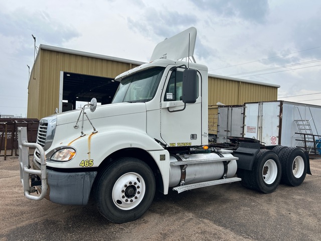 2007 Freightliner Columbia T/A Day Cab Truck Tractor