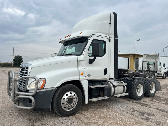 2020 Freightliner Cascadia T/A Sleeper Truck Tractor