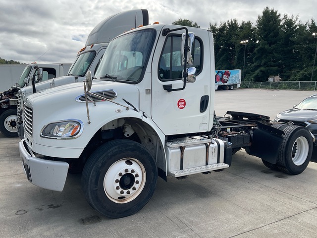 2014 Freightliner M2 106 4x2 S/A Day Cab Truck Tractor