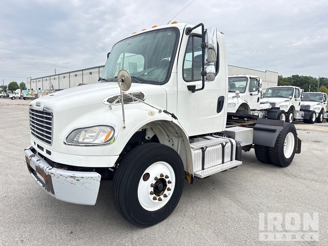 2014 Freightliner M 2 106