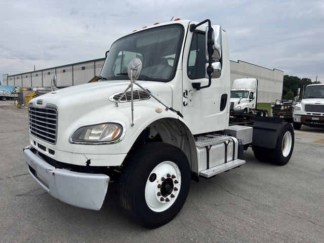 2014 Freightliner M2 106 4x2 S/A Day Cab Truck Tractor