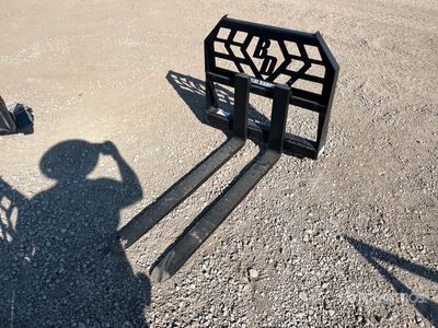 Blue Diamond 314000-26 48 in Skid Steer Forks (Unused)