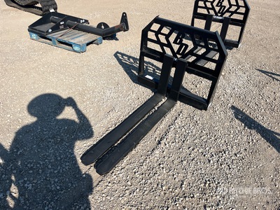 Blue Diamond 314000-26 48 in Skid Steer Forks (Unused)