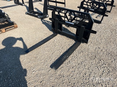 Blue Diamond 314013-16 48 in Skid Steer Forks (Unused)