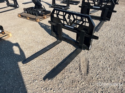 Blue Diamond 314013-16 48 in Skid Steer Forks (Unused)