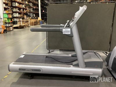 Life Fitness 97Ti Treadmill