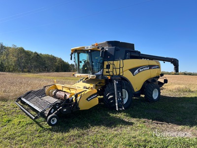 2002 New Holland CX840 Cosechadora