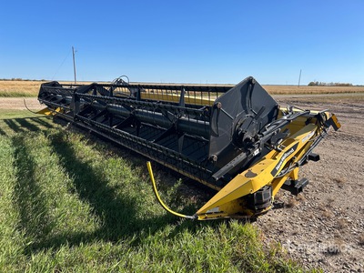 2004 New Holland 94C 36 ft Draper Cabezal de cosechadora trilladora