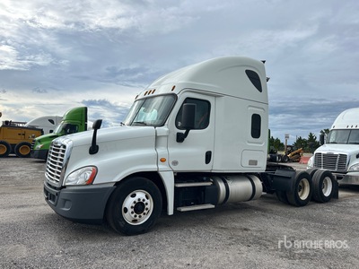 2019 Freightliner Cascadia 125 6x4 T/A Sleeper Truck Tractor