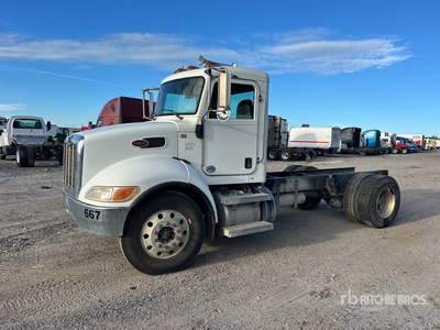 2016 Peterbilt 337 4x2 Cabine et châssis