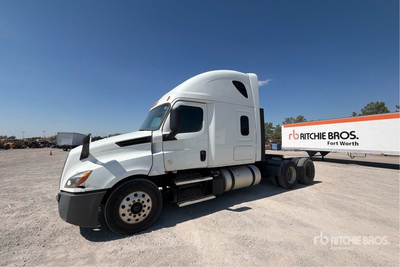 2018 Freightliner Cascadia 126 6x4 T/A Sleeper Truck Tractor