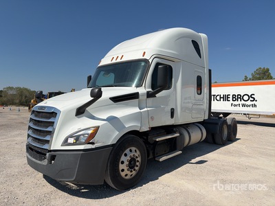 2018 Freightliner Cascadia 126 6x4 Sleeper Truck Tractor