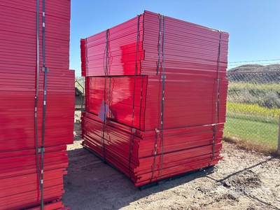 Quantity of (90) Canex 8 ft x 6 ft Powder Coated Clôture de site (Unused)