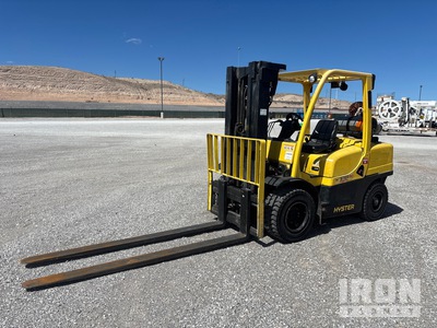 2018 Hyster H90FT 8550 lb Pneumatic Tire Forklift