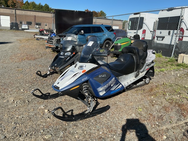 2006 Skidoo GTX 380F Snowmobile