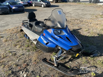 2010 Artic Cat Bear Cat Snowmobile