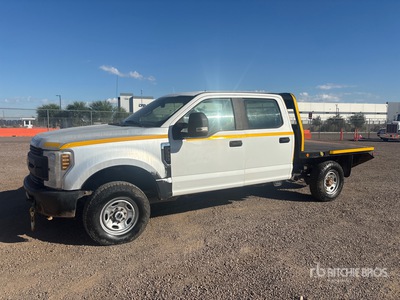 2018 Ford F-250 XL 4x4 Crew Cab Flatbed Truck