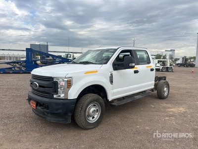 2018 Ford F-250 XL 4x4 Crew Cab Cabine et châssis